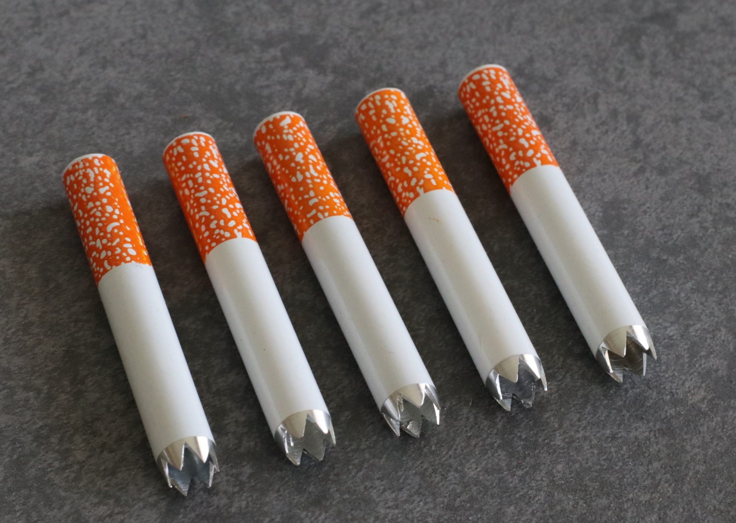 2" & 3" Grinder Tip One Hitter Pipes - Lots of 5/10/20 pcs