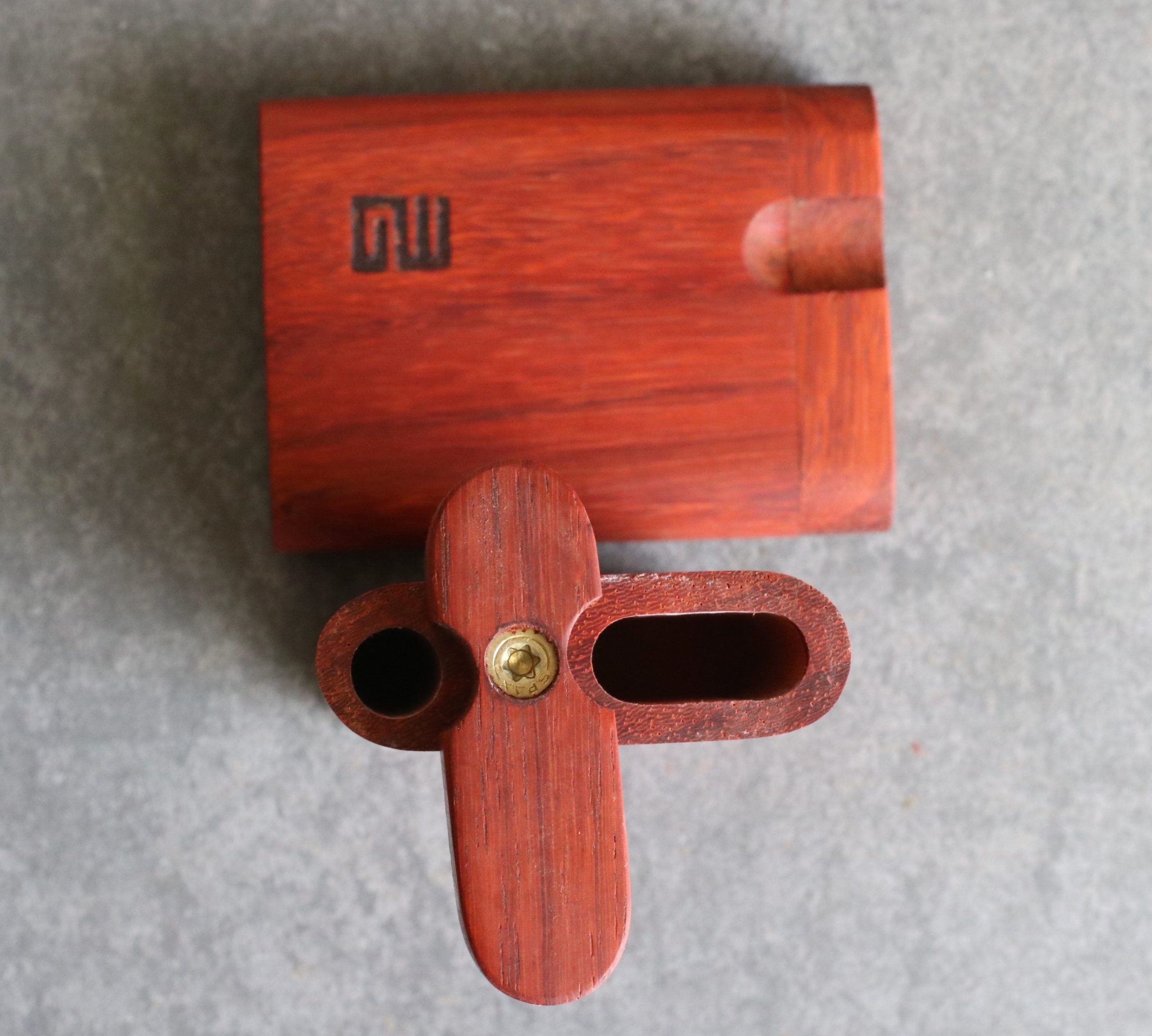 3rd Grain Padauk Wood Dugouts & One Hitter Pipe-American Crafted Stash Box - Honduras Pearl Inlay Dugouts
