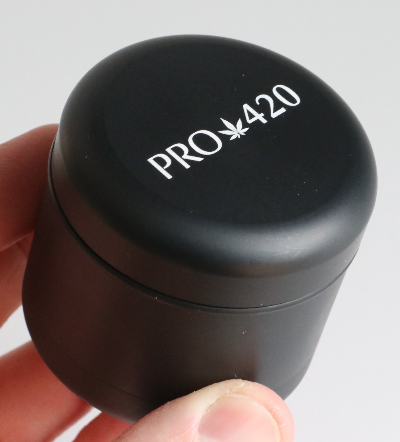 PRO 420 Herb Grinder-2" Diameter-4 Piece Professional Herb & Marijuana Grinder - PRO 420 Herb Grinder