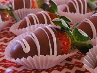 Chocolate Covered Strawberries 1/2 Dozen*